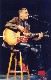 Джон Кейл (John Cale, ex Velvet Underground) с гитарой. Концерт по заказу Greenwave International. Москва, Театр Эстрады, 13.04.1999. Фото Н.Орлов